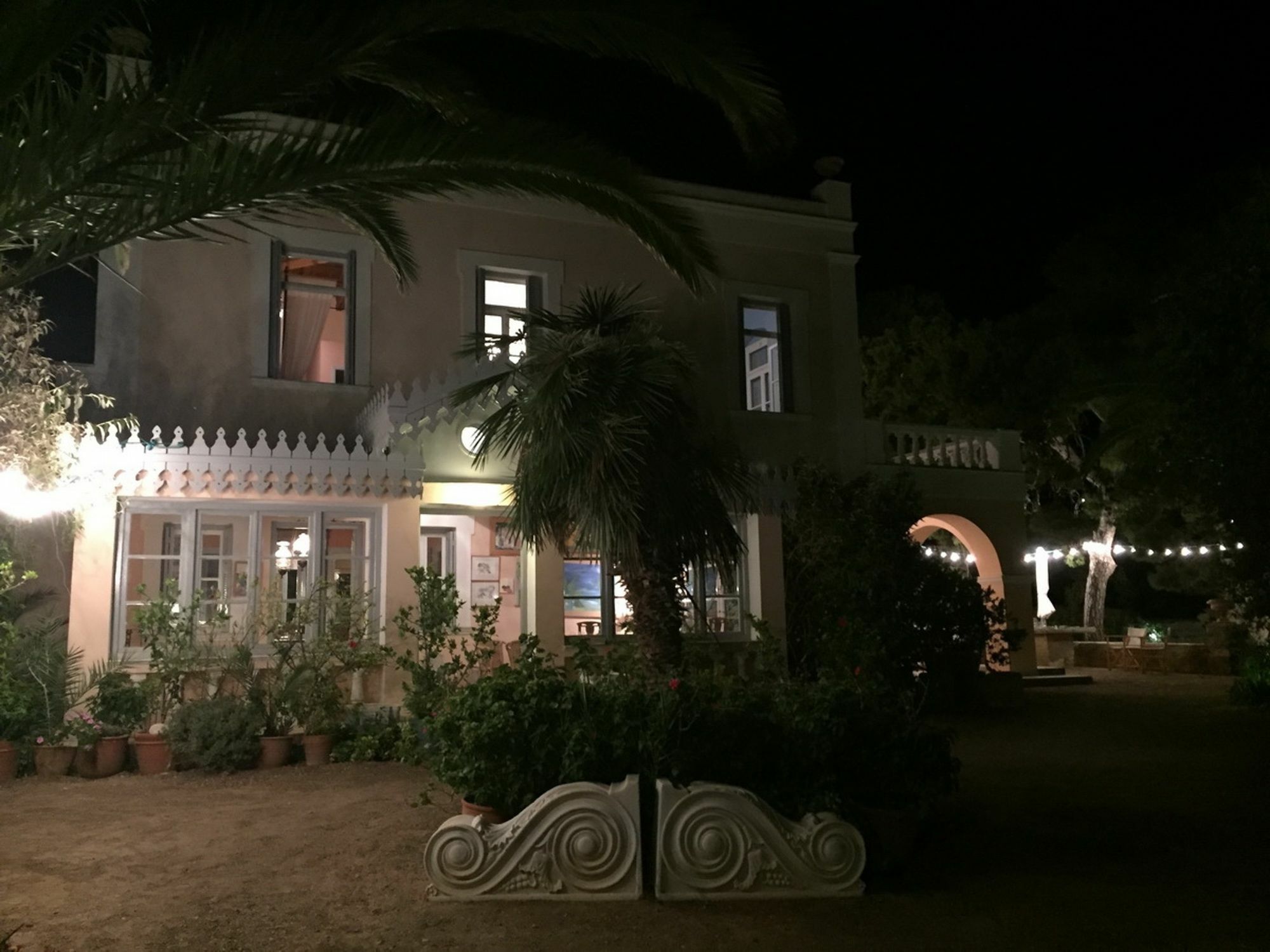 Aristocratic 19Th Century Neo Classical Mansion With Private Pool Финикас Экстерьер фото